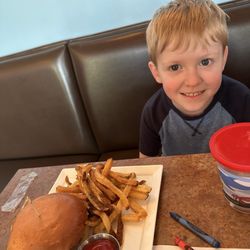 Sue Cat's Bistro - Kids Burger with Hand-cut Fries