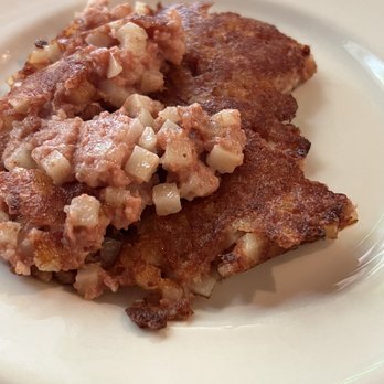 Jackie's Parkside - Corned beef hash - Breakfast & Brunch Near Me - Winneconne, Wisconsin