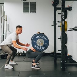 Moment Physical Therapy and Performance