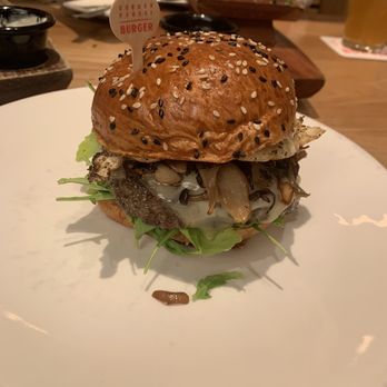 Gordon Ramsay Burger - Forest Burger* - Salad Near Me - Chicago, Illinois