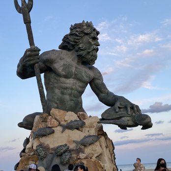 Hampton Inn Virginia Beach-Oceanfront North - Neptune's Beach statue located right outside of the hotel. - Hotels Near Me - Virginia Beach, Virginia Hampton Inn Virginia Beach-Oceanfront North - Neptune's Beach statue located right outside of the hotel. - Hotels Near Me - Virginia Beach, Virginia