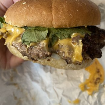 Law & Orders - 1/2lb Cheeseburger - Burgers Near Me - Ottawa, Ontario