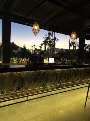 Dalton Gin Bar by null