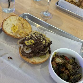 Jasper's - Smashburger with Bang Bang Brussels - New American Near Me - Nashville, Tennessee