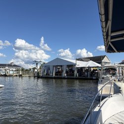 Red Eye's Dock Bar - Red Eyes Dock Bar