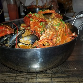 Bootleg Special - Lobster and Mussels with corn and potatoes in the Bootleg sauce - Seafood Near Me - Boston, Massachusetts