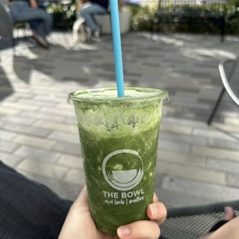 The Bowl - Central - Skinny dip Smoothie - Juice Bars & Smoothies Near Me - Naples, Florida
