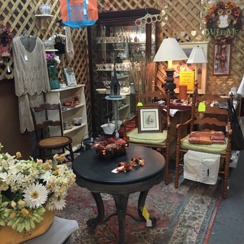 Quantum Antique Gallery - Antiques Near Me - Memphis, Tennessee Quantum Antique Gallery - Antiques Near Me - Memphis, Tennessee