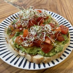 Earl's Cafe - Avocado Bruschetta Toast