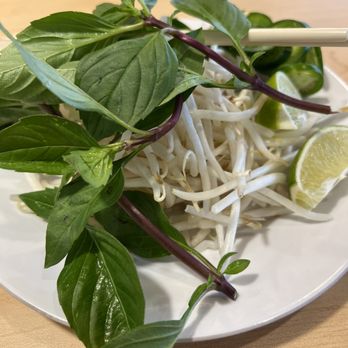 Uno Pho Restaurant - Thai Basil & Bean Sprout - Vietnamese Near Me - Hyattsville, Maryland