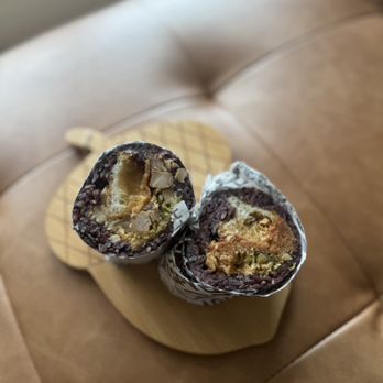 Taiwanese Eats - Purple Sticky Rice Roll with Pork Floss 原味紫米飯糰 - Taiwanese Near Me - Redwood City, California Taiwanese Eats - Purple Sticky Rice Roll with Pork Floss 原味紫米飯糰 - Taiwanese Near Me - Redwood City, California