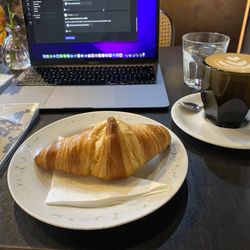 U Černého stromu - Croissant and Coffee