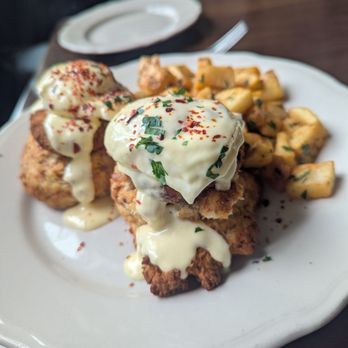 Mr Paul's Supper Club - Eggs Begnaud with crab cake - Incredible!! - Steakhouses Near Me - Edina, Minnesota Mr Paul's Supper Club - Eggs Begnaud with crab cake - Incredible!! - Steakhouses Near Me - Edina, Minnesota