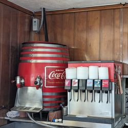 Dairy-Ette - I guess Coke payed them to label the root beer drum!