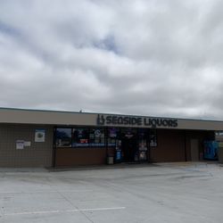 Seaside Liquors - Outside