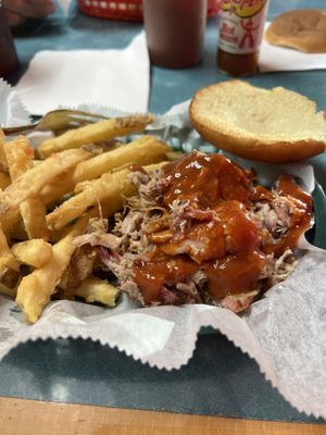Twin Oaks BBQ by null