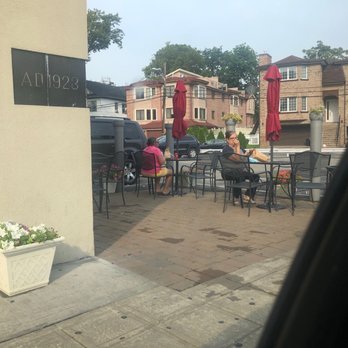 Three Star Bagels - Patio area - Bagels Near Me - Fort Lee, New Jersey