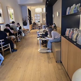 Haan Coffee - Inside wth lots of laptop workers - Coffee Roasteries Near Me - Orlando, Florida