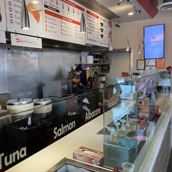Poke Dot - Maskless workers - Seafood Near Me - Irvine, California