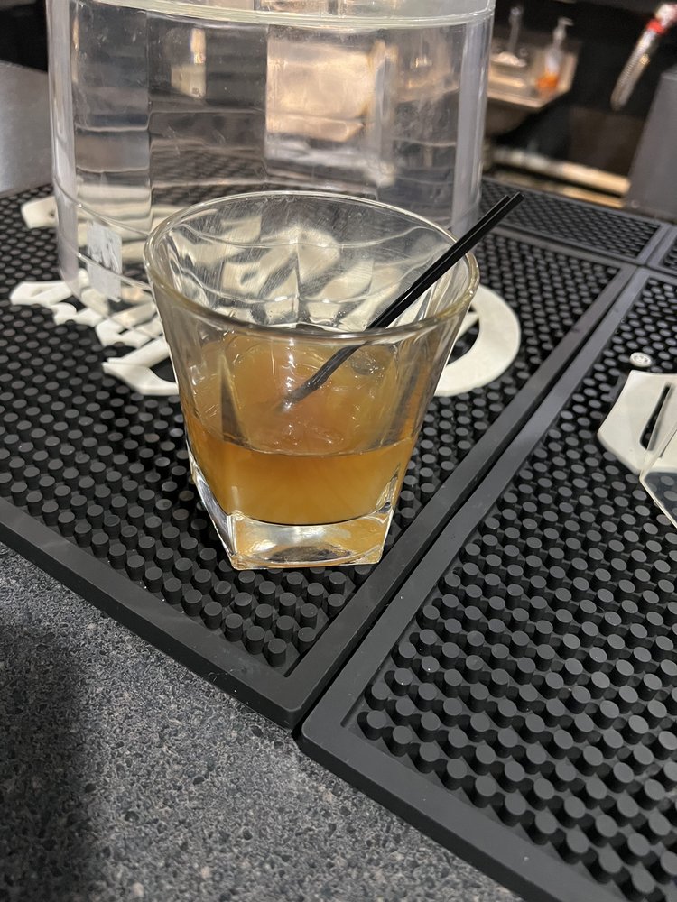 MAGNOLIA LOUNGE Updated September 2024 19 Photos 3920 Jonesboro