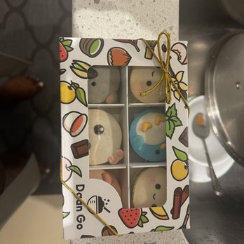 Daan Go Cake Lab - Patisserie/Cake Shop Near Me - Mississauga, Ontario