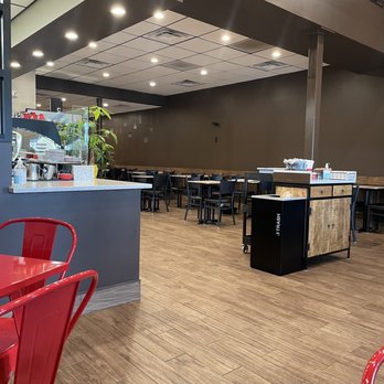Cafe V - Inside - Coffee & Tea Near Me - Annandale, Virginia