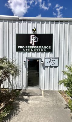 STRENGTH, SPEED & AGILITY TRAINING - High-Level Trainers with both professional and College experience. Private and Semi-Private Options & Customized Training Plans. STRENGTH, SPEED & AGILITY TRAINING - High-Level Trainers with both professional and College experience. Private and Semi-Private Options & Customized Training Plans.