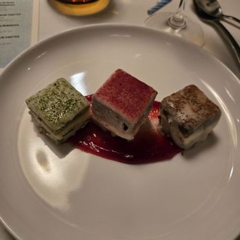 Mink - Matcha, red velvet and ginger molasses cake for dessert - Seafood Near Me - Detroit, Michigan