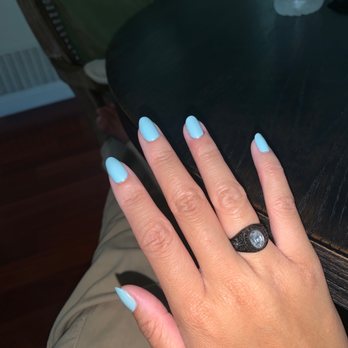 La Beaute Nails and Spa - color was really nice--if you can see on the ring finger, that's where my cuticle was cut on accident - Skin Care Near Me - Pasadena, California