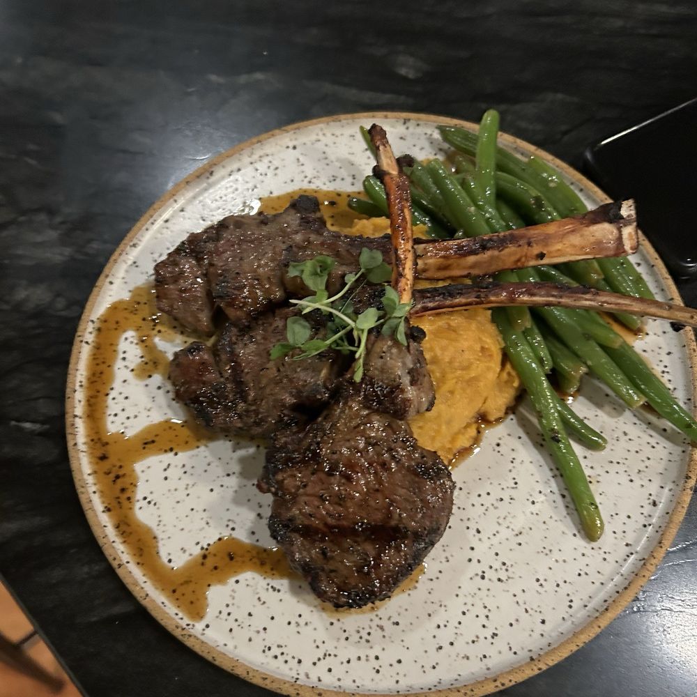 Lamb chops with sweet potatoes