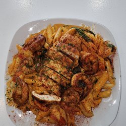 Linq Breakfast & Brunch Bar - Shrimp & chicken pasta