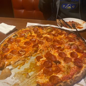 Modern Apizza - Pizza Near Me - New Haven, Connecticut