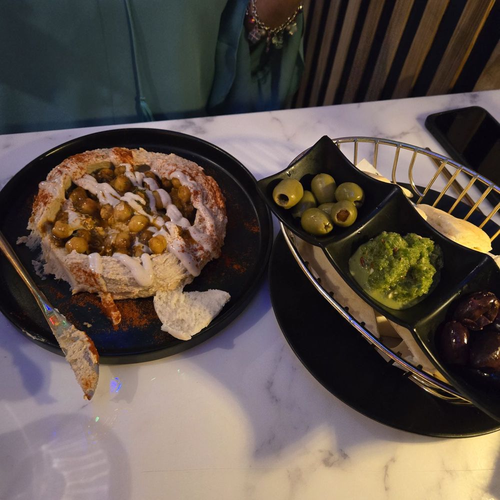 Rosalia's Kitchen - Hummus platter - Italian Near Me - Miramar, Florida Rosalia's Kitchen - Hummus platter - Italian Near Me - Miramar, Florida