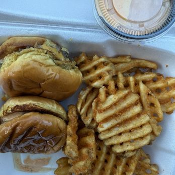 Smalls Sliders - Burgers Near Me - Bridgeton, Missouri