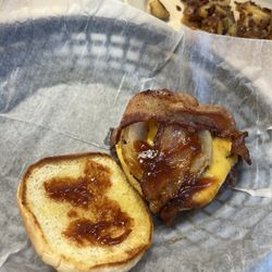 Union Hill Cafe - Bbq burger..,