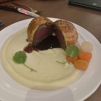 Gordon Ramsay Hell's Kitchen - Beef Wellington - Desserts Near Me - Washington, DC, District of Columbia