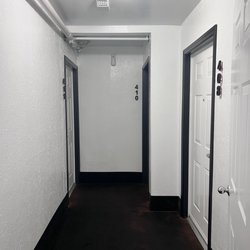 Shelter Hotels - Room 410