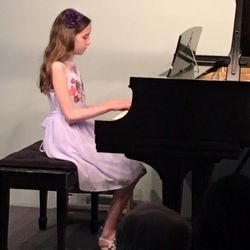 Preston Harmony School Of Music - Piano at Gray School of Music is conducted on Steinway and Boston grand pianos.