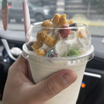 Pittsburg Five Star Burger - Cappin crunch or whatever the call it shake (captain crunch) - Breakfast & Brunch Near Me - Pittsburg, California Pittsburg Five Star Burger - Cappin crunch or whatever the call it shake (captain crunch) - Breakfast & Brunch Near Me - Pittsburg, California