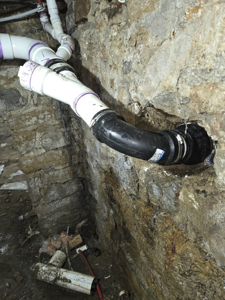 Slide of C&D Renovations and Automotive