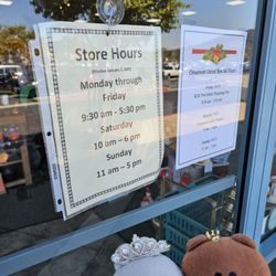 Elam's Hallmark Shop - Hours of operation