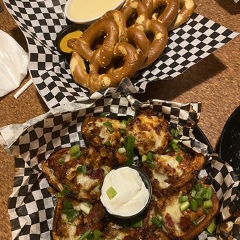 Calhoun's - Rocky Top Potato Skins & Fresh Baked Soft Pretzels - American Near Me - Pigeon Forge, Tennessee Calhoun's - Rocky Top Potato Skins & Fresh Baked Soft Pretzels - American Near Me - Pigeon Forge, Tennessee