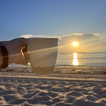 Snooze - Morning coffee on the beach. 2 feet outside our front door! - Hotels Near Me - Fort Lauderdale, Florida Snooze - Morning coffee on the beach. 2 feet outside our front door! - Hotels Near Me - Fort Lauderdale, Florida