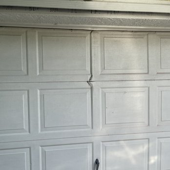 Integrity Garage Door Services - Before door replacement - Garage Door Services Near Me - Stuart, Florida Integrity Garage Door Services - Before door replacement - Garage Door Services Near Me - Stuart, Florida