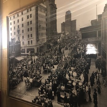 Hotel San Carlos - Hotel Sam Carlos 1911. Looks exactly the same today except no horse drawn carriages on the street - Hotels Near Me - Phoenix, Arizona