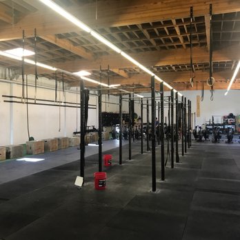 ESTLR Athletics - Trainers Near Me - Los Angeles, California ESTLR Athletics - Trainers Near Me - Los Angeles, California