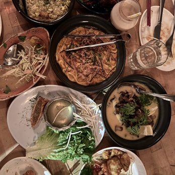 Mott St - Imperial Rolls Crispy Chili Cauliflower Garlic Fried Rice* Everything Wings Thai Style "Papaya" Salad - Asian Fusion Near Me - Chicago, Illinois