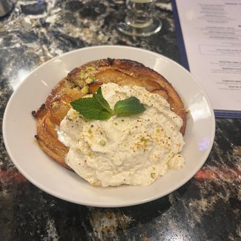 Silver Social - Warm Apple Gallette - New American Near Me - Washington, DC, District of Columbia