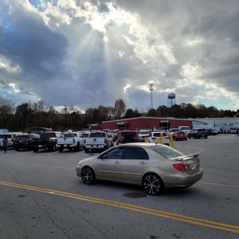 La Vaquita Flea Market - Parking lot is like a stadium size.. - Flea Markets Near Me - Pendergrass, Georgia La Vaquita Flea Market - Parking lot is like a stadium size.. - Flea Markets Near Me - Pendergrass, Georgia