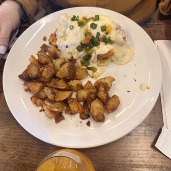 Four Friends Kitchen - Bluegrass Benedict - Southern Near Me - Denver, Colorado